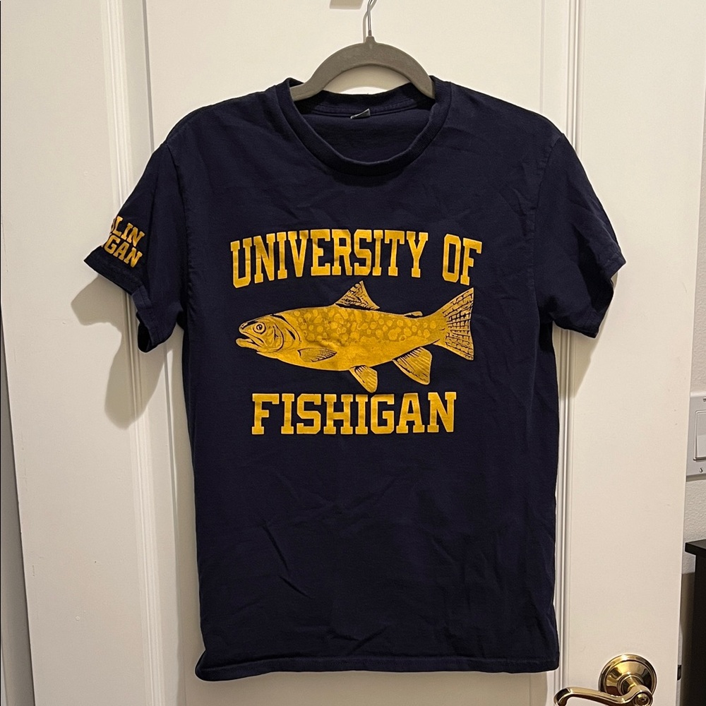 Source Unknown Navy and Yellow Graphic Tee